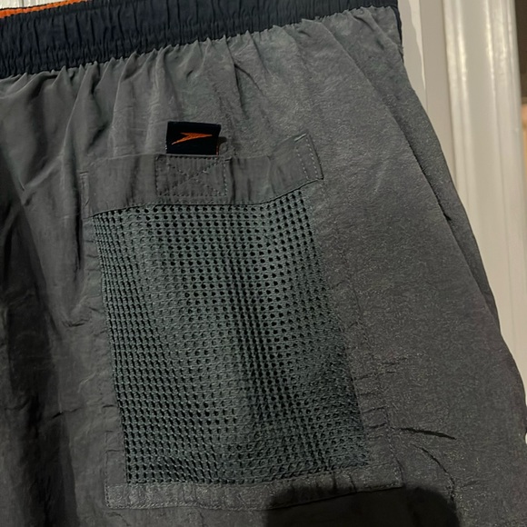 Speedo gray/navy blue swim trunks Size XL - Picture 5 of 5